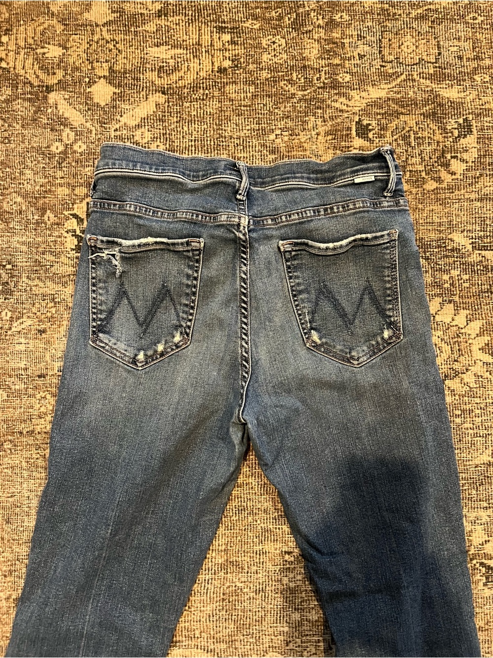 MOTHER cropped Straight Leg Jeans in Medium Blue wash